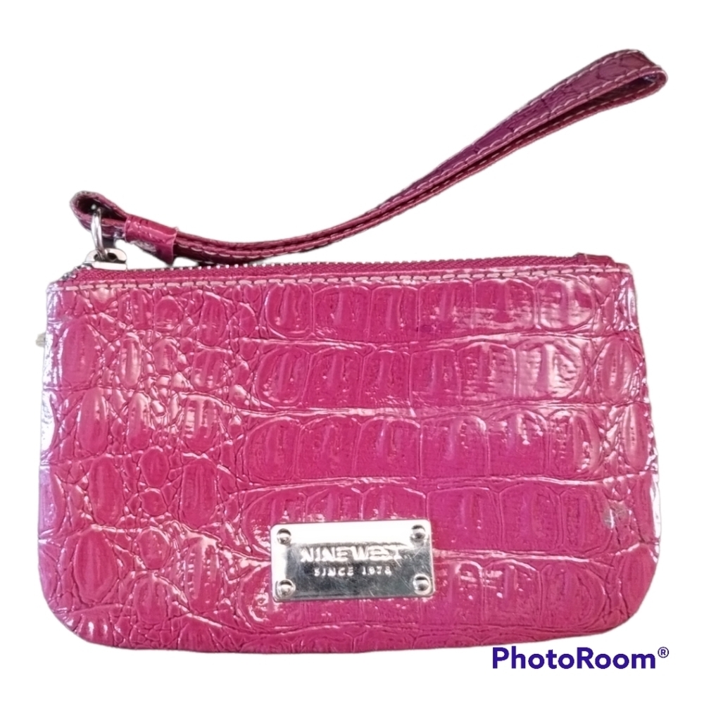 Fuchsia nine west wristlet‎